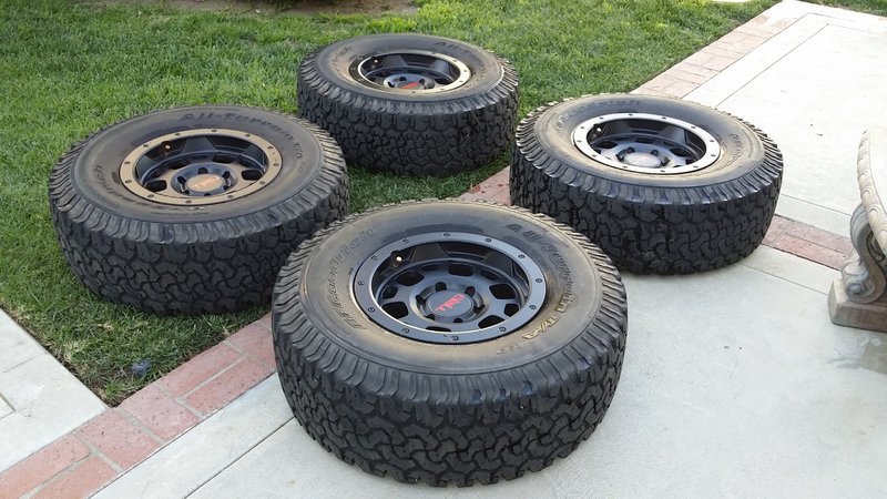 [F/S] OEM TRD PRO 16" ALL BLACK BEADLOCK RIMS BFG AT KO 285/75/16 TIRES ...