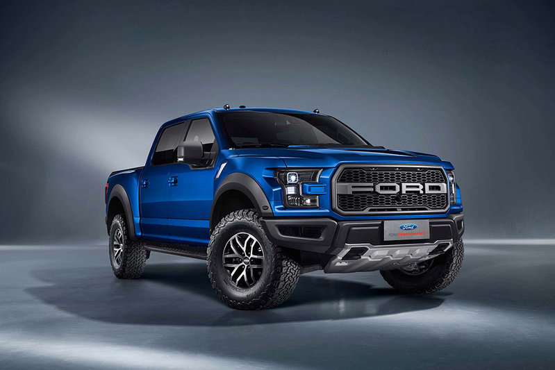 2017-ford-raptor-supercrew-blue-front_1040.jpg