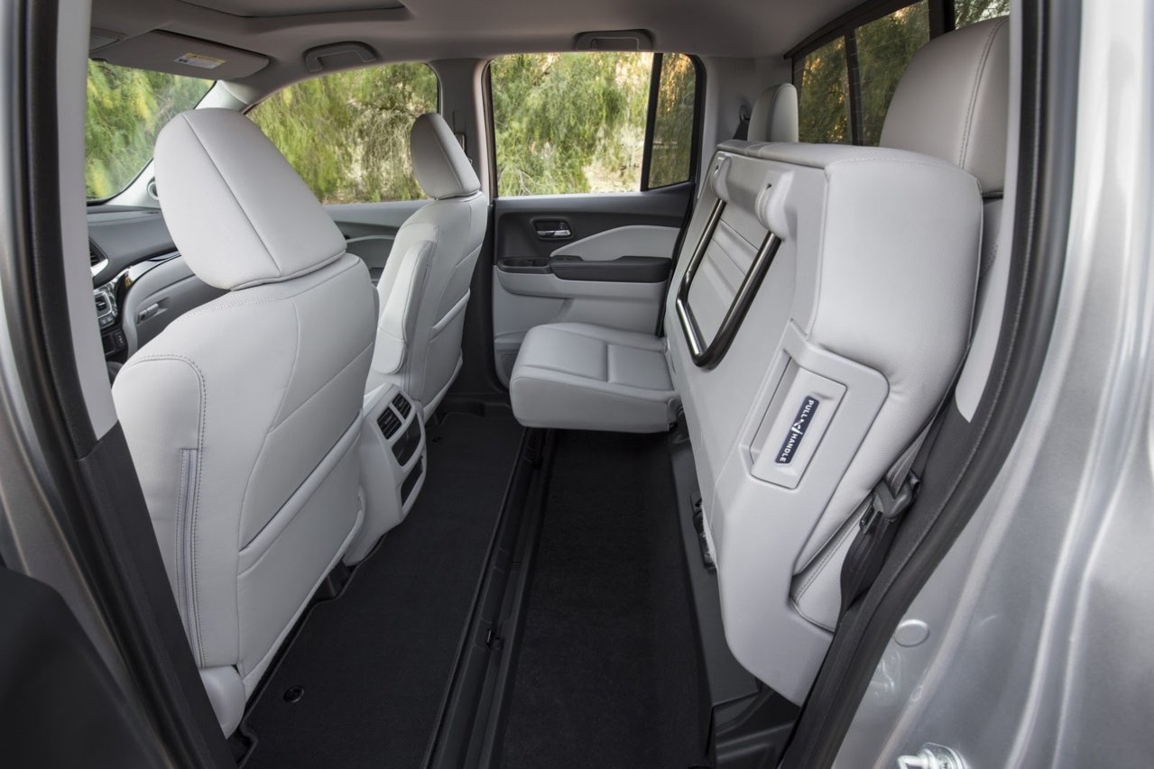2017-Honda-Ridgeline-16.jpg