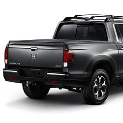 2017-honda-ridgeline-black-right-rear-accessorized-small.jpg