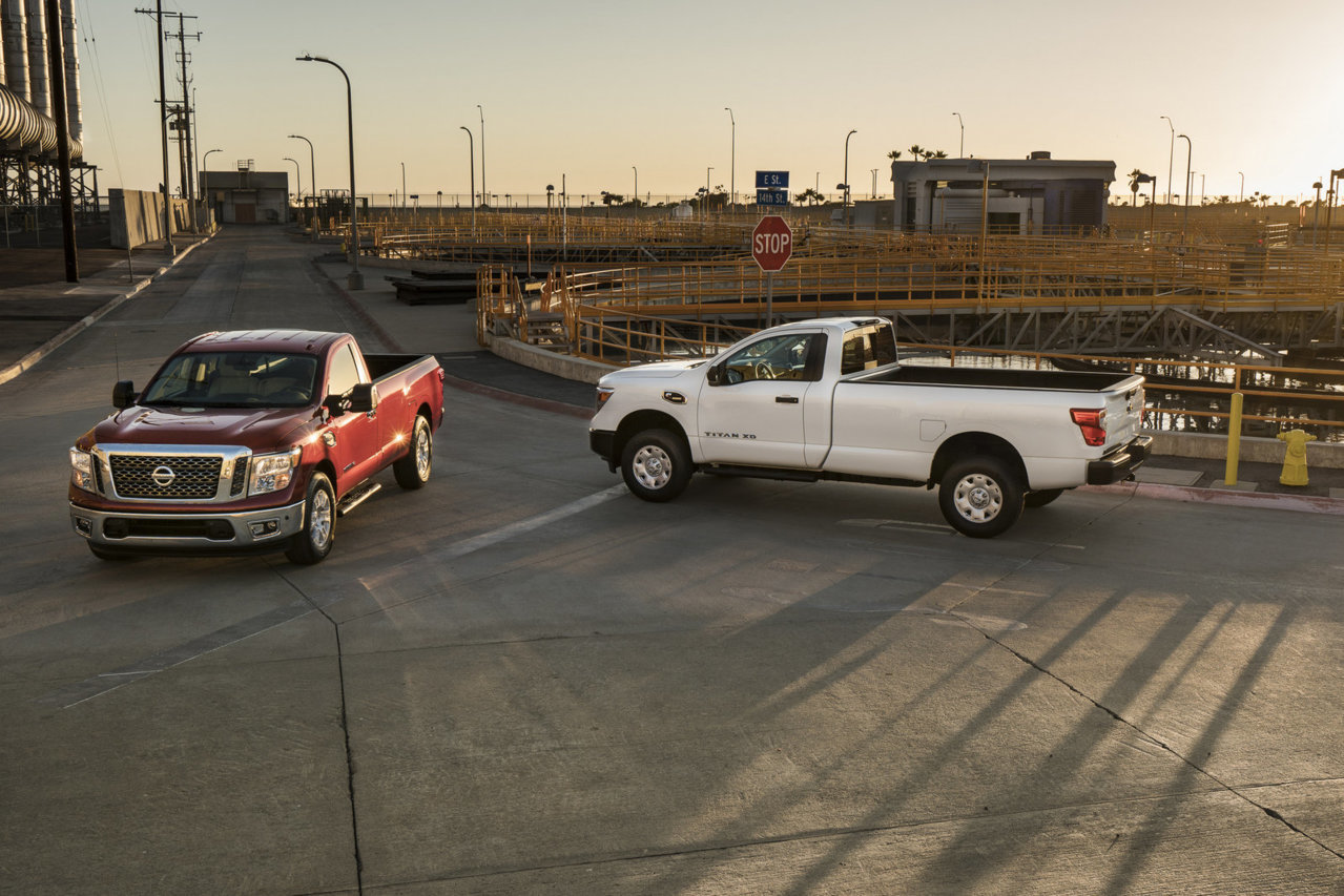 2017-nissan-titan-xd-sing-5_1600x0w.jpg