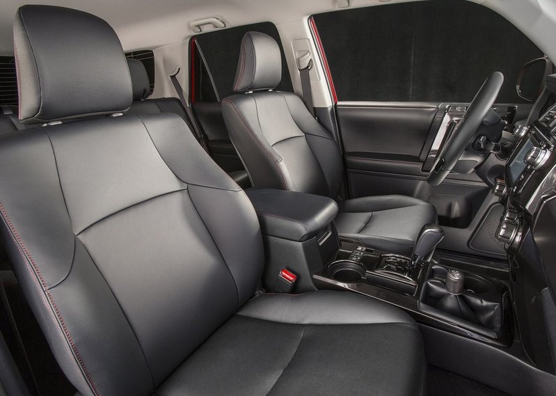 2017-Toyota-4Runner-interior-steering-wheel-and-leather-seats.jpg