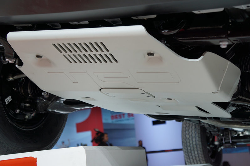 2017-Toyota-Tacoma-TRD-Pro-skidplate.JPG.jpg