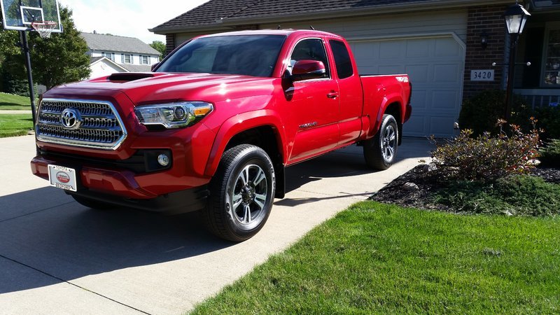 2017 Toyota Tacoma TRD Sport (1).jpg