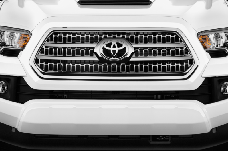 2017-toyota-tacoma-trd-sport-access-pick-up-grille.png