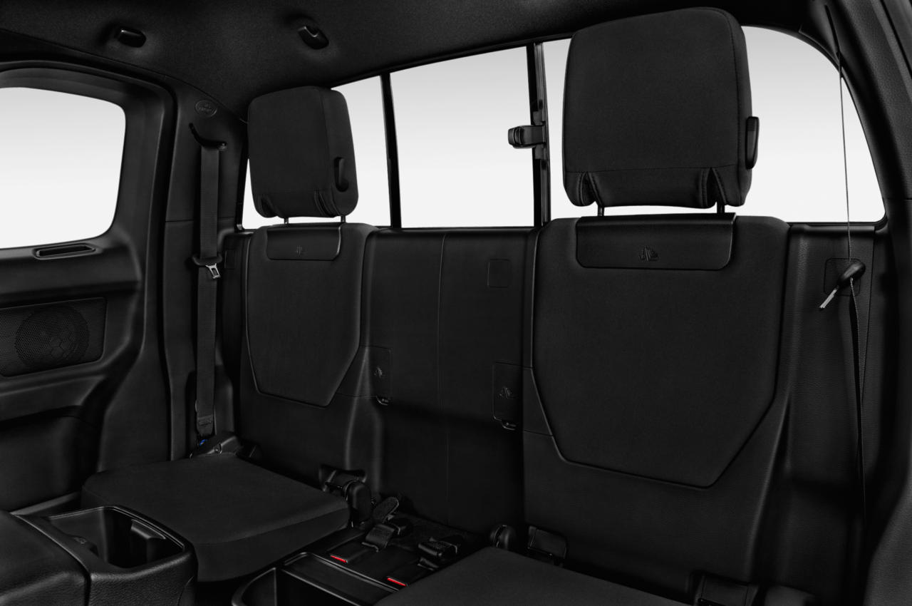 2017-toyota-tacoma-trd-sport-access-pick-up-rear-seat.png