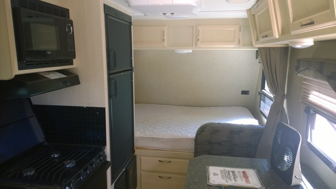 2017 winnebago mattress.jpg