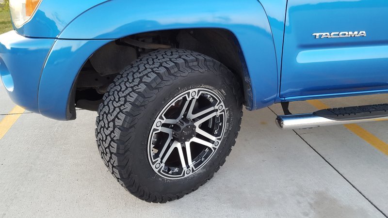 285 60. BFGOODRICH all Terrain t/a ko2 285/60 r18.