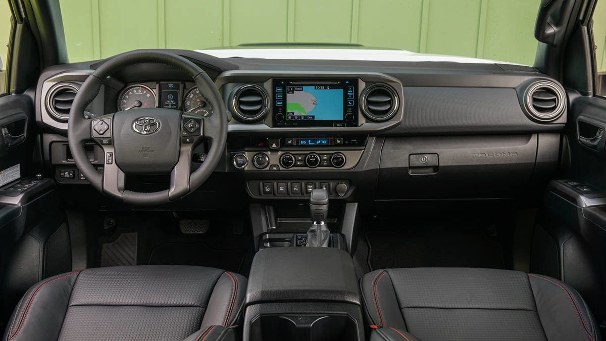 2017_toyota_tacoma_trd_pro_no handle 2.jpg