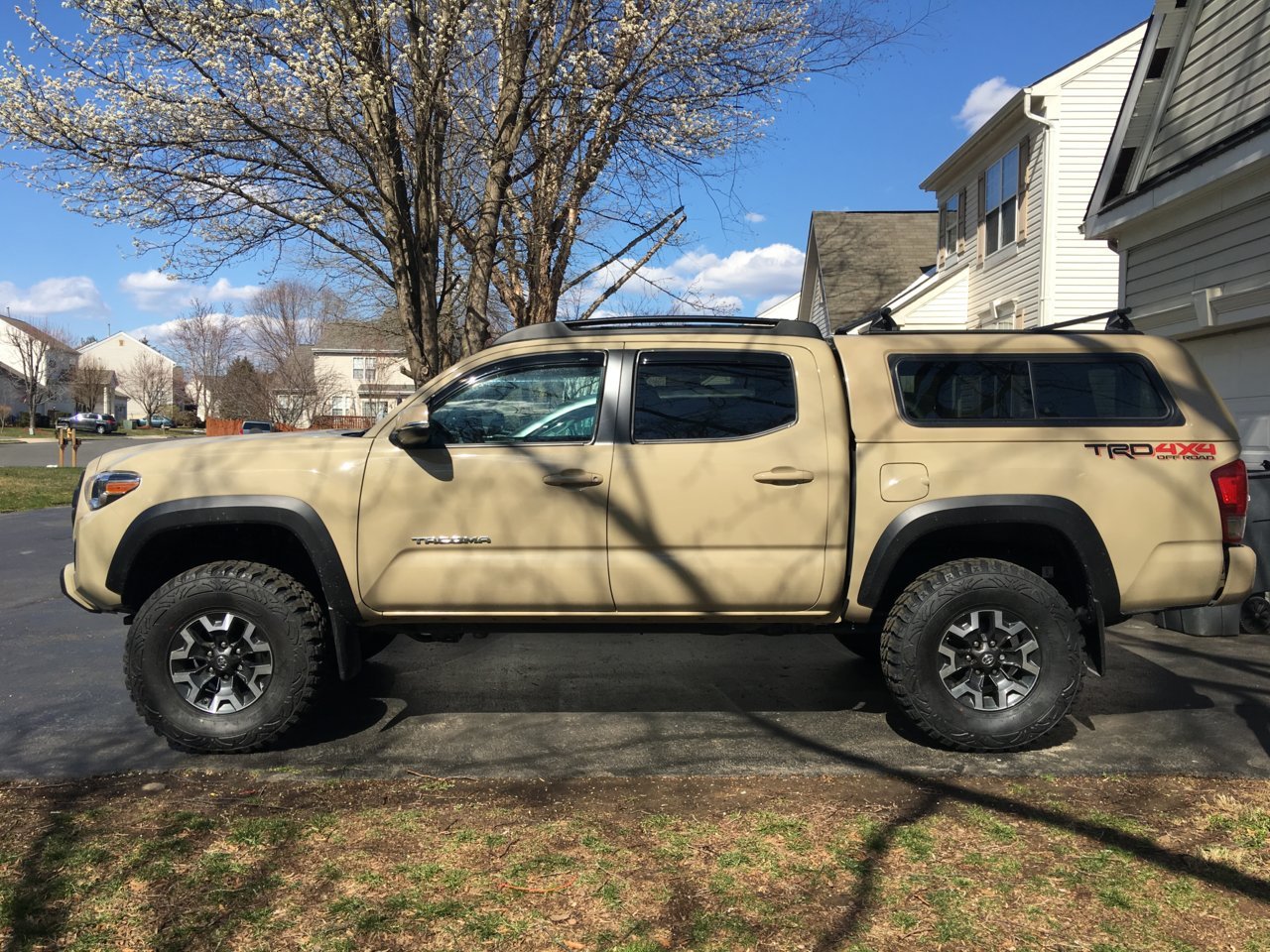 Toyota Tacoma Lifted With Camper Shell