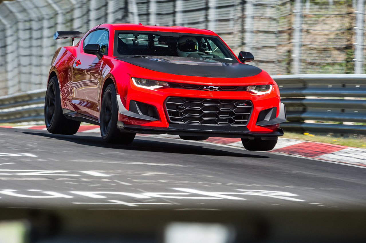 2018-Chevrolet-Camaro-ZL1-1LE-014-1.jpg