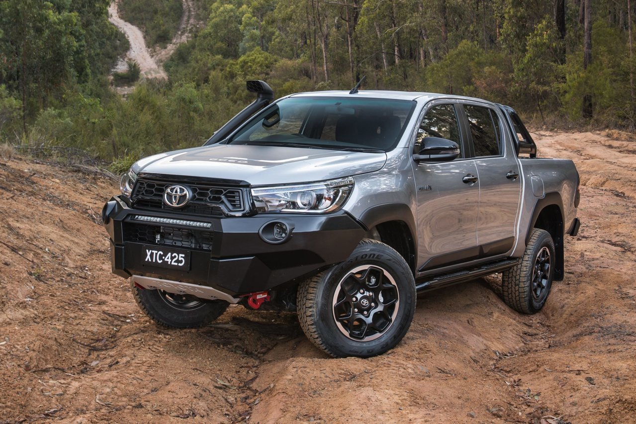2018-Toyota-Hilux-Rugged-X-Ute-Grey-Press-Image-1200x800p-2.jpg