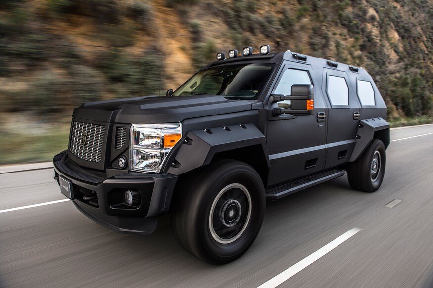 2018-USSV-Rhino-GX-front-three-quarter-in-motion.jpg