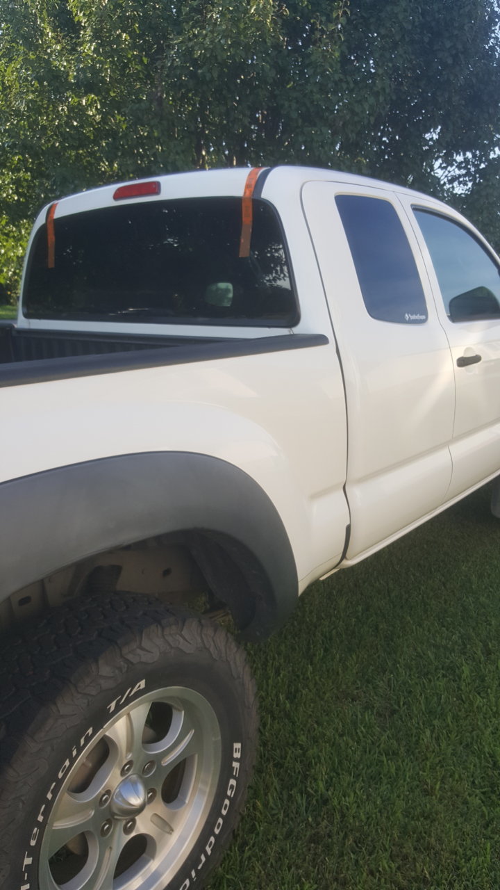 need help! I broke the driver side glass of my 3 piece power slider rear  window. 2022 tacoma. I've made 4 appointments with 3 different auto glass  companies and they all either