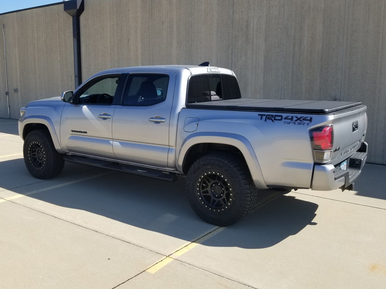 3rd gens with aftermarket wheels & NO LIFT | Page 6 | Tacoma World