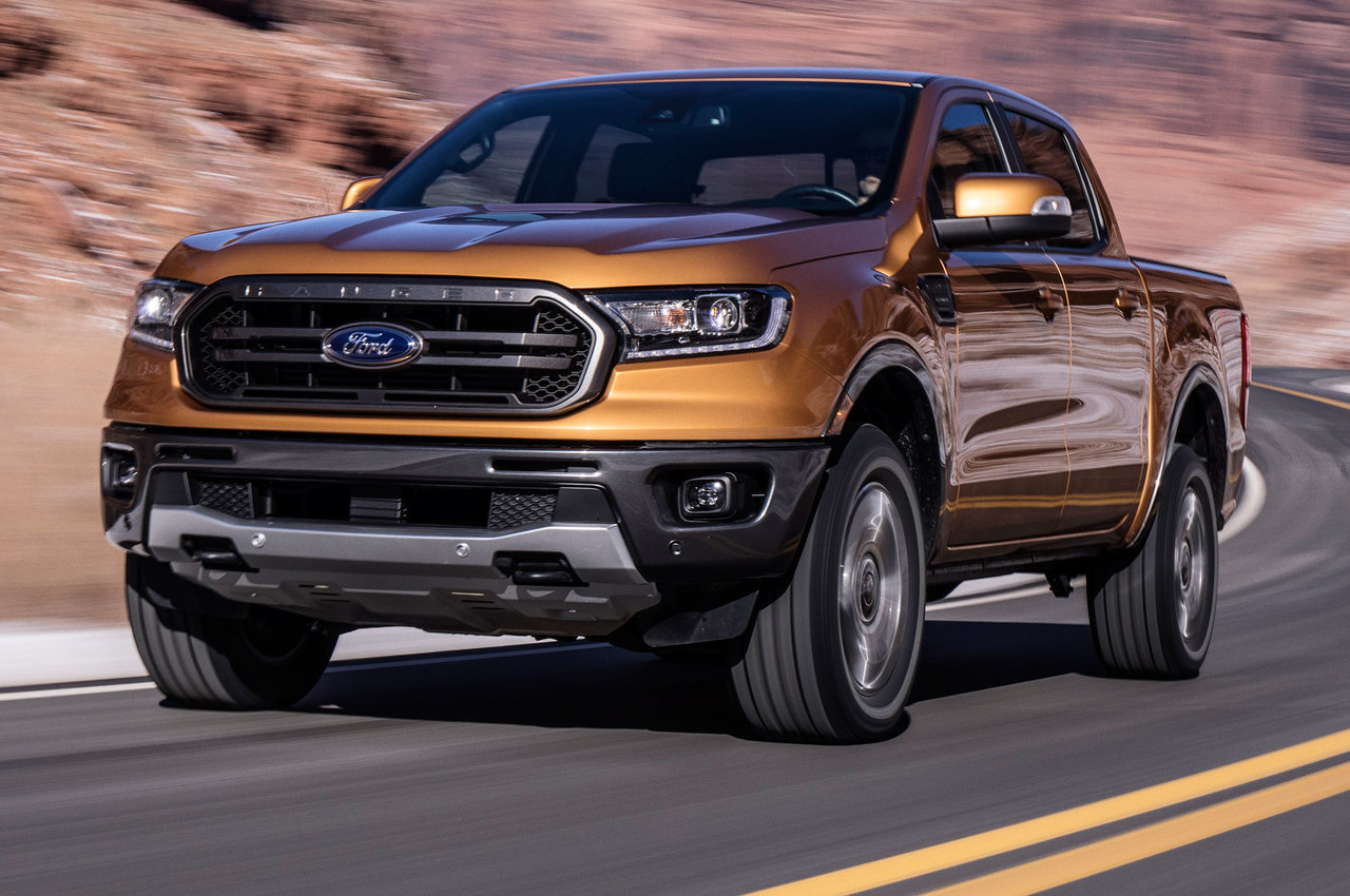 2019-Ford-Ranger-front-view-in-motion-around-curve.jpg