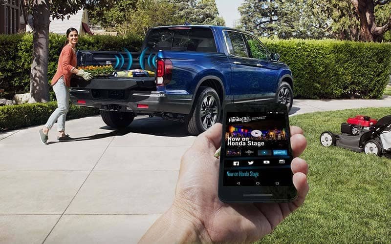 2019-Honda-Ridgeline-In-Bed-Audio-System-42518-copy.jpg