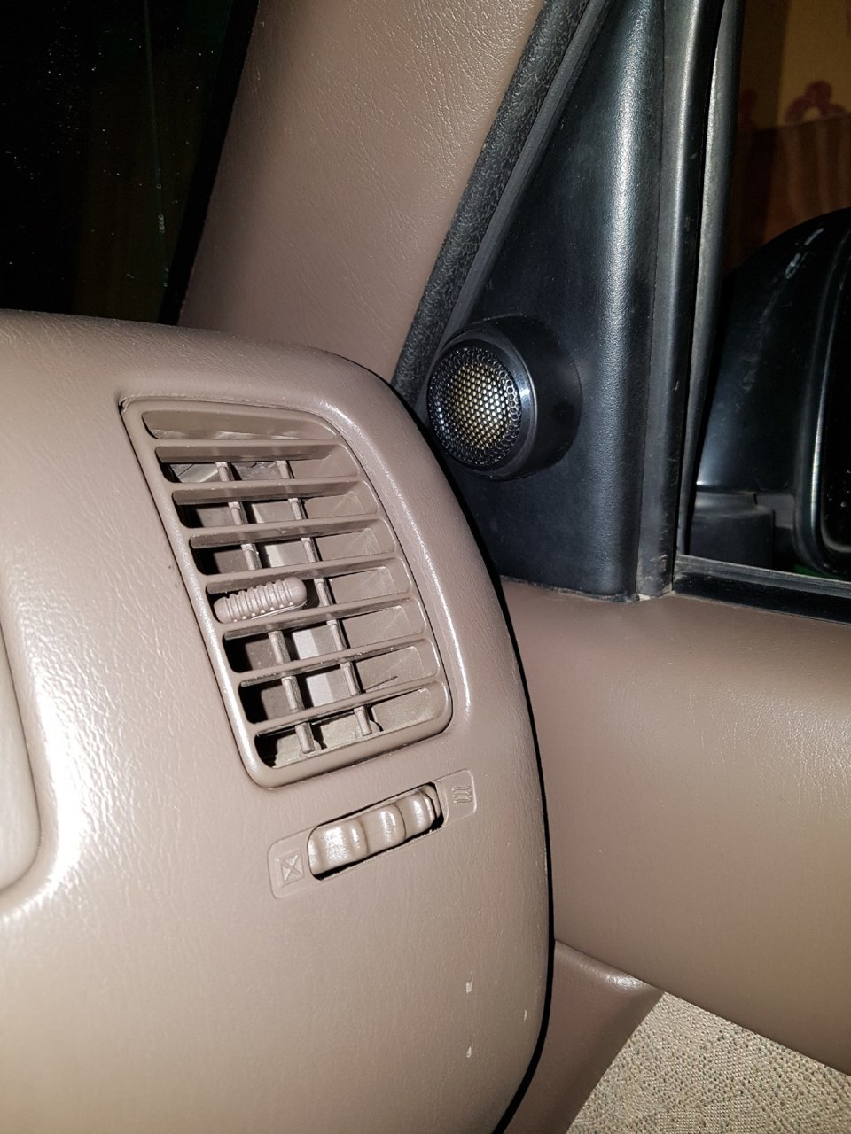 20190906_221757_1sml.jpg