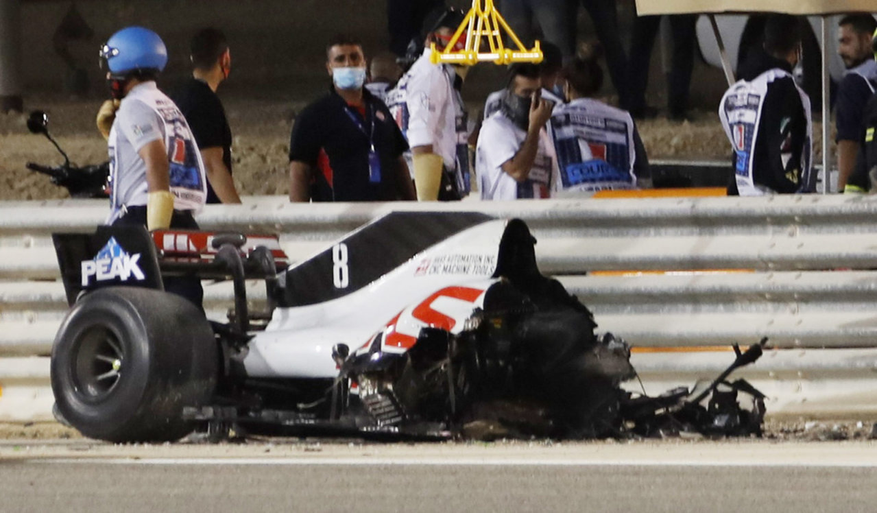 2020-11-29T142555Z_775359318_UP1EGBT1437MZ_RTRMADP_3_MOTOR-F1-BAHRAIN-1600x936.jpg