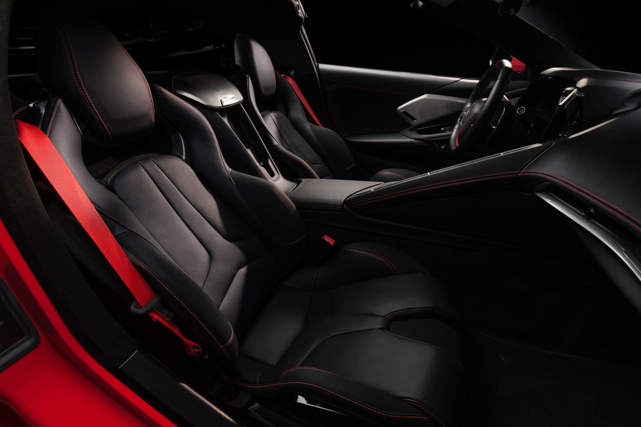 2020-Chevrolet-Corvette-Stingray(131).jpg