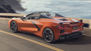 2020-chevy-corvette-stingray-c8-convertible-4.jpg