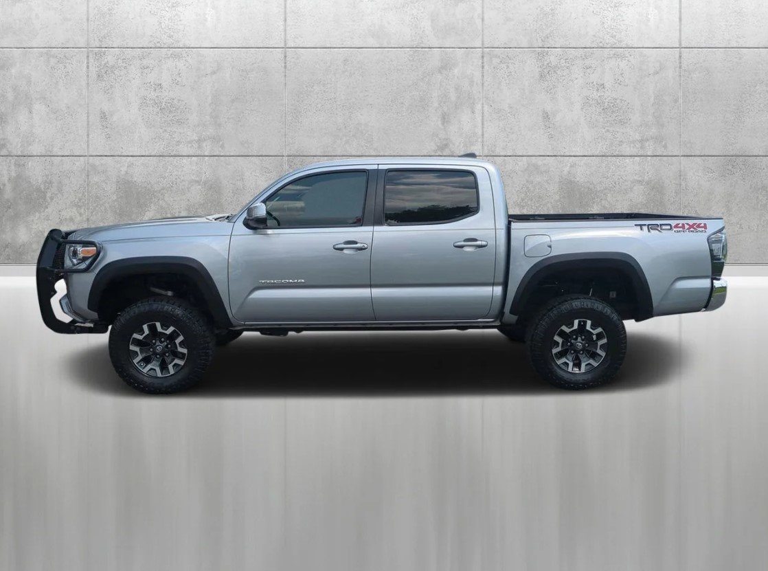 2020 Tacoma 7-Driver Side.jpg