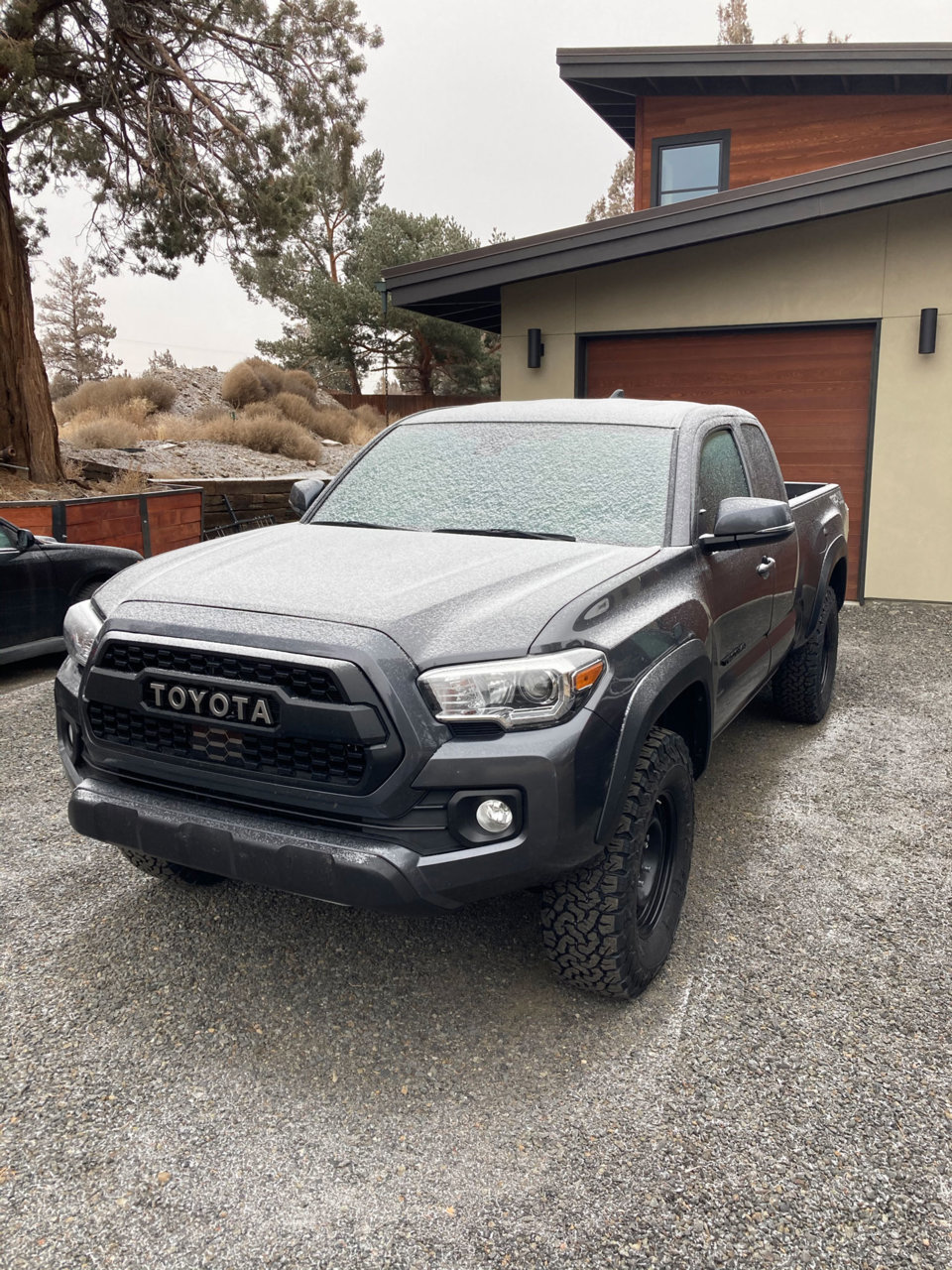 2020-Tacoma-Off-Road-Steel-Wheels-3.jpg
