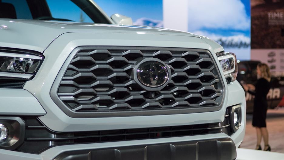 2020-toyota-tacoma-023.jpg