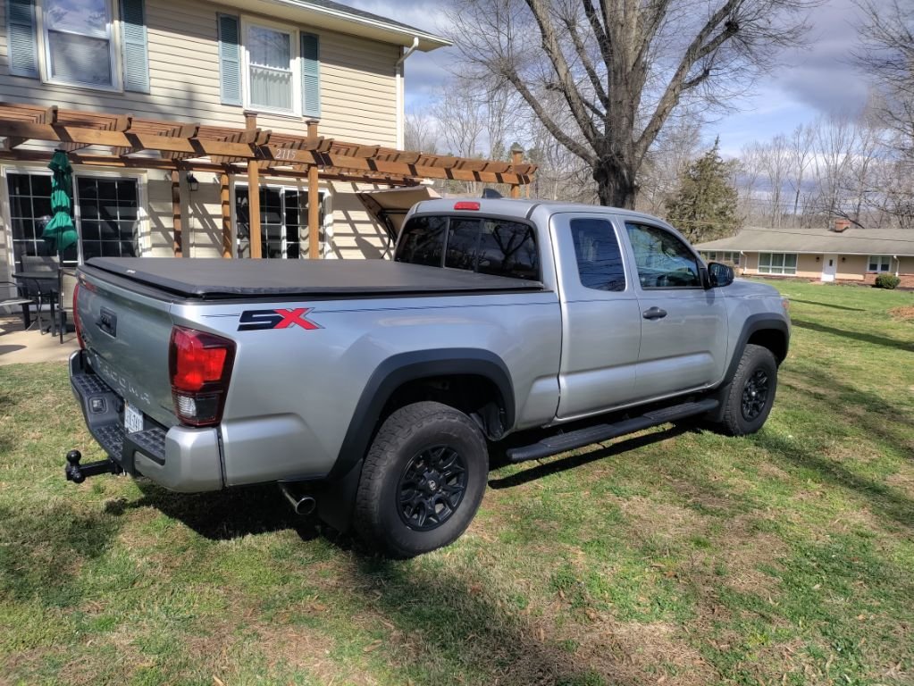 2020 Toyota Tacoma passenger 3.jpg