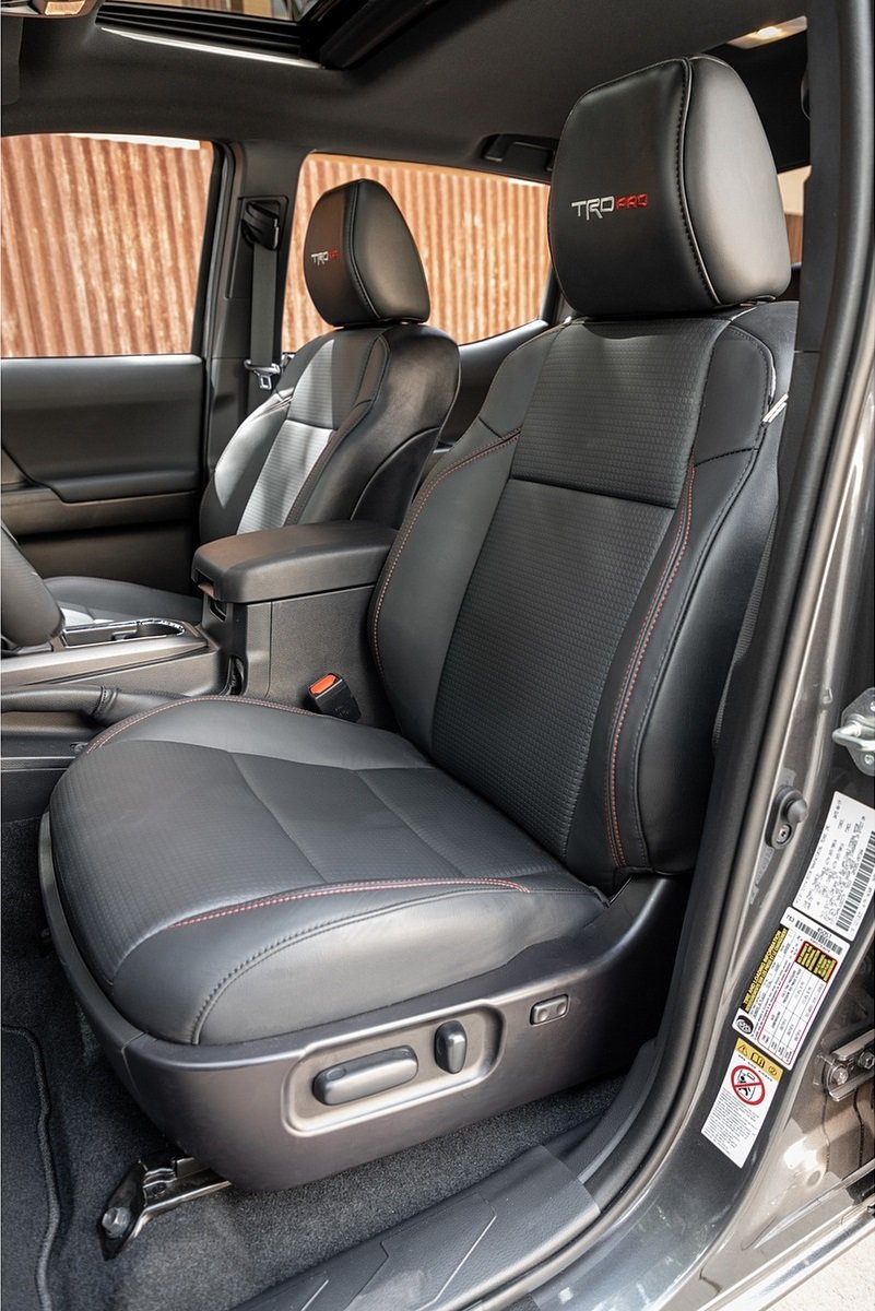 2020-Toyota-Tacoma-TRD-Pro-Interior-Seats-Wallpaper.jpg