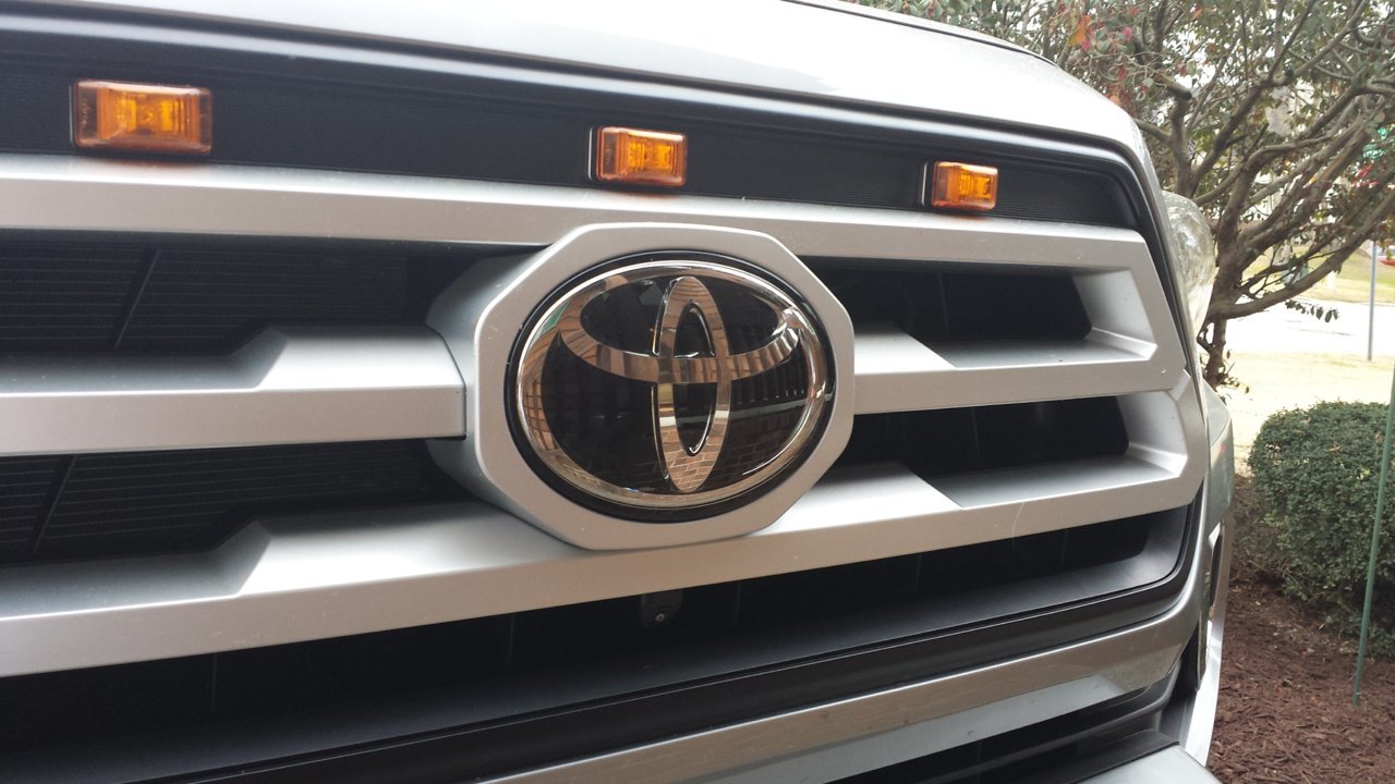 toyota grill with lights