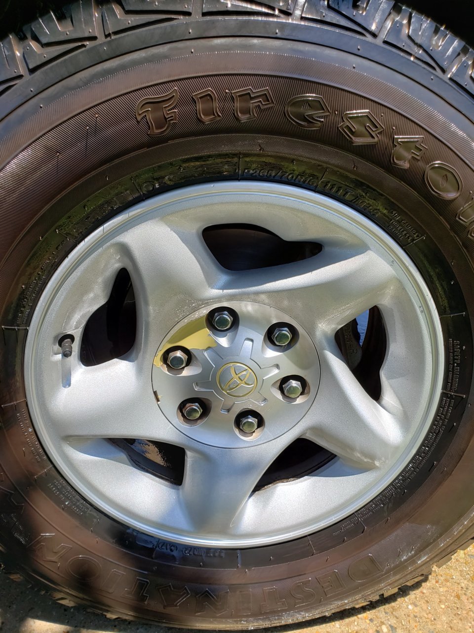 Help me get these wheels clean!