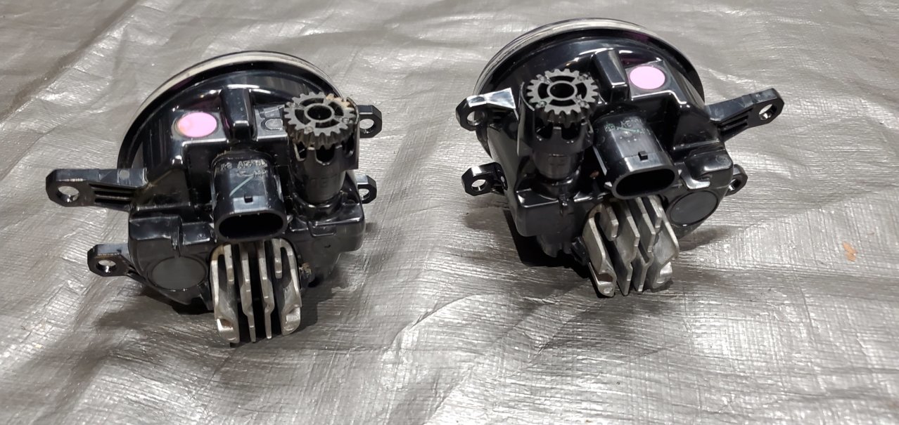 2020_OR_fog_led_lamp_assembly_02.jpg