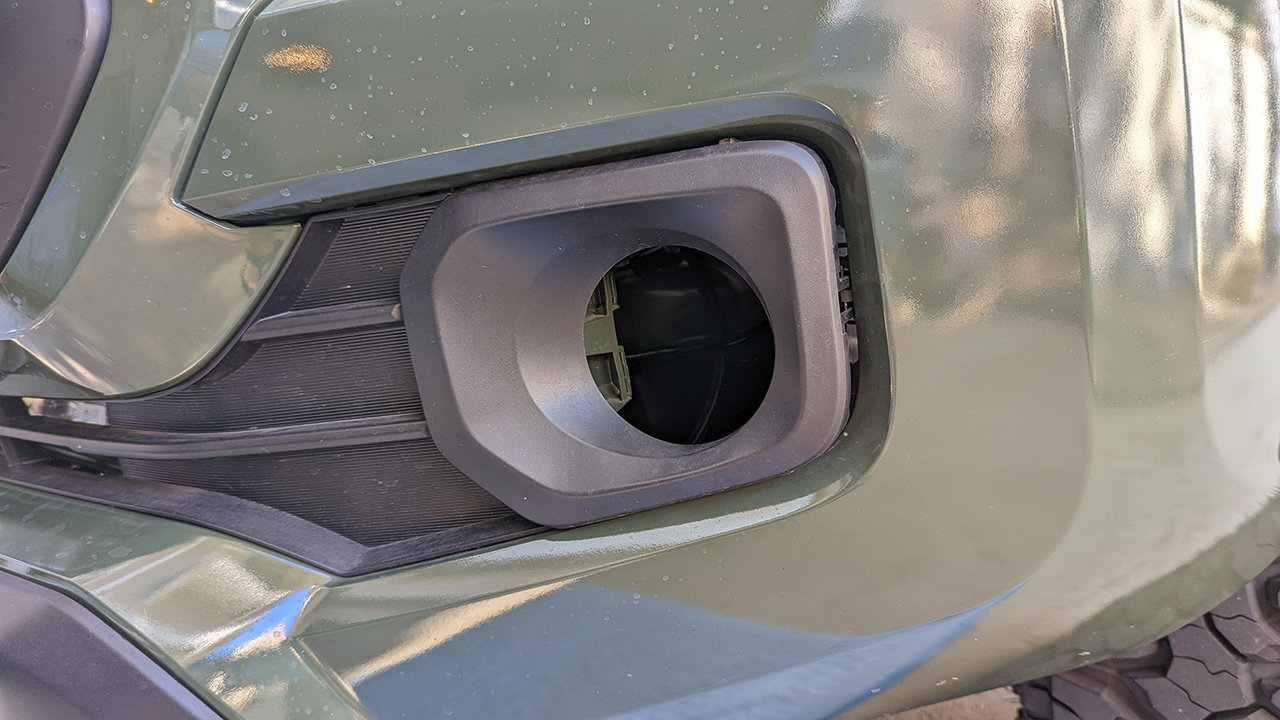 2021-11-10 Amber Fog Light Install 09.jpg