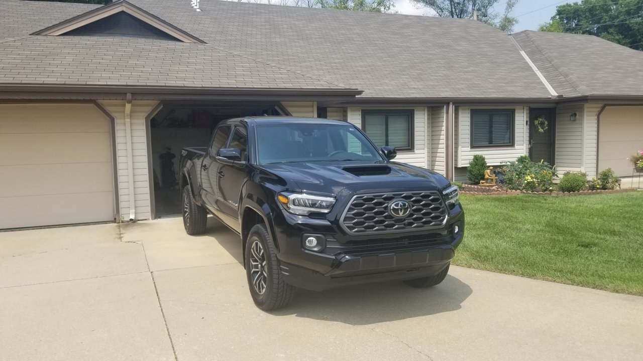 2021 Tacoma TRD Sport 4x4 AT DCLB (1).jpg