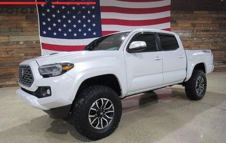 2021 TRD SPORT.png