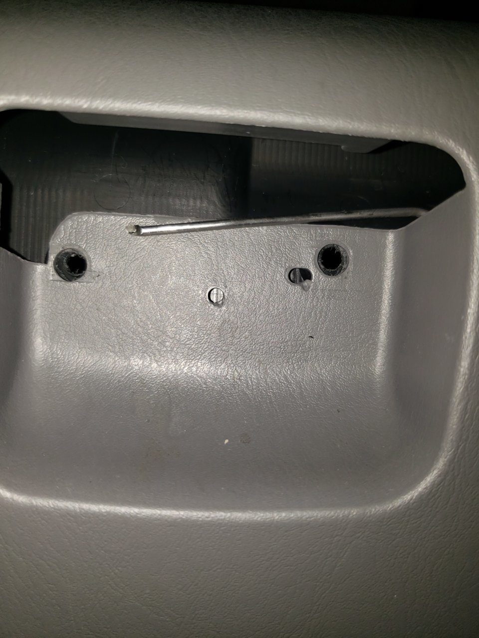 Jeep wrangler glove box deals latch replacement