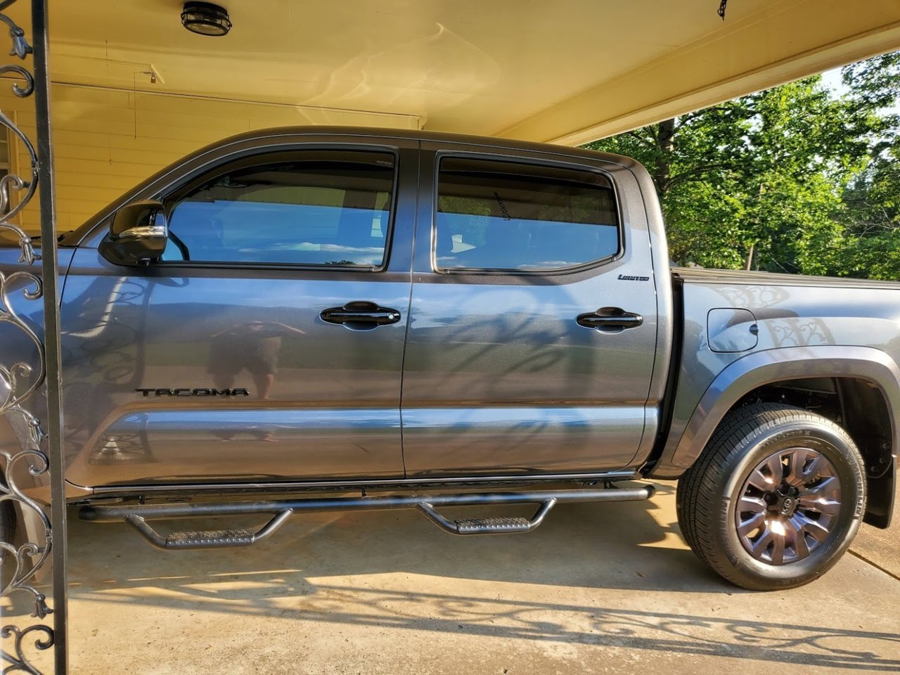 Toyota tacoma deals side steps 2021