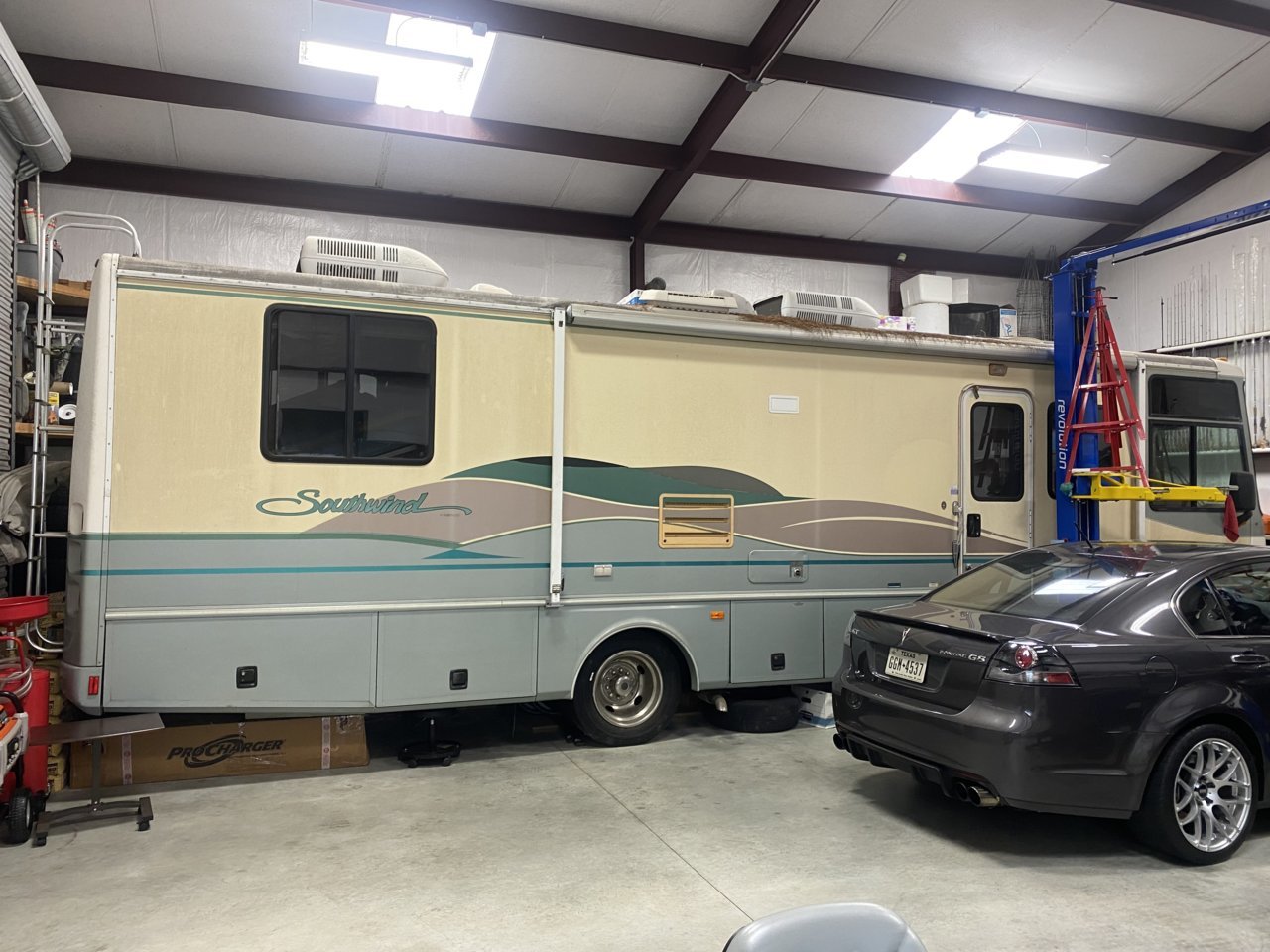 20210929 - 1997 Southwind motorhome.jpg