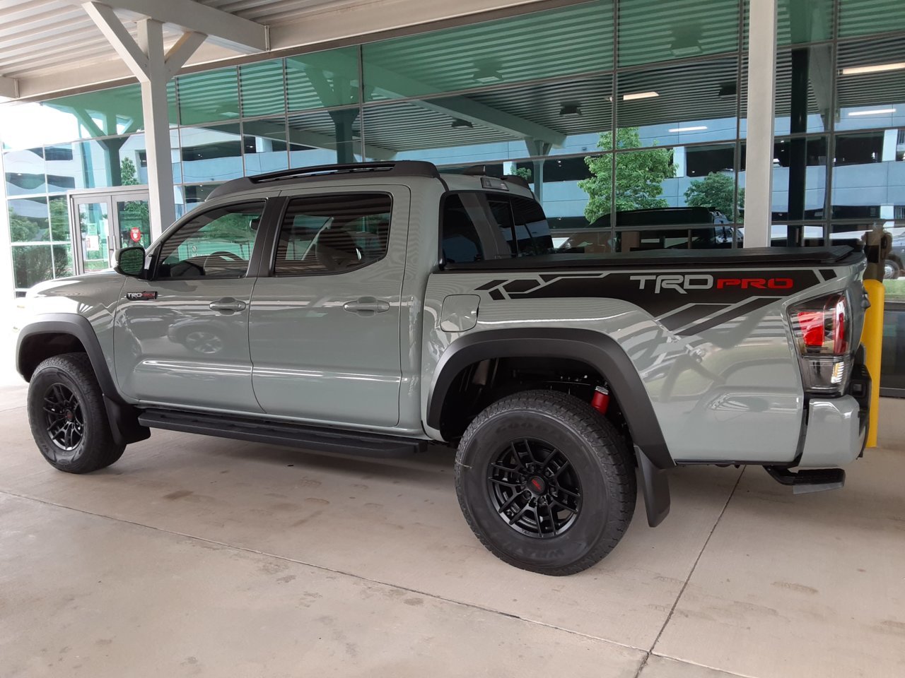 2021_Tacoma_TRD_Pro_LR.jpg