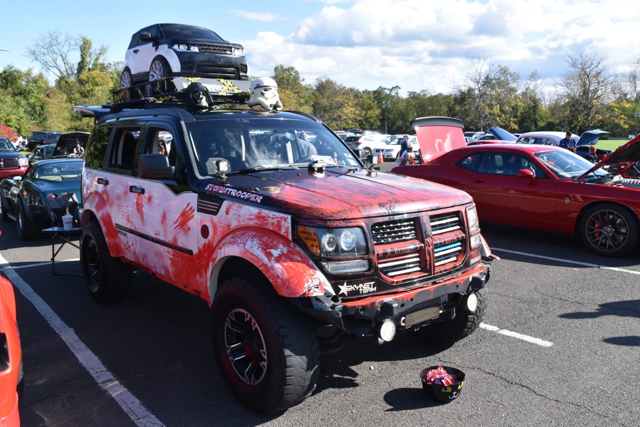 2021HalloweenCarShow 027.jpg
