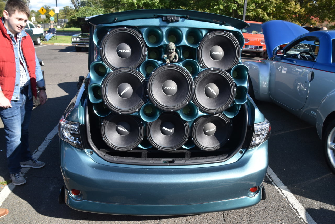 2021HalloweenCarShow 085.jpg