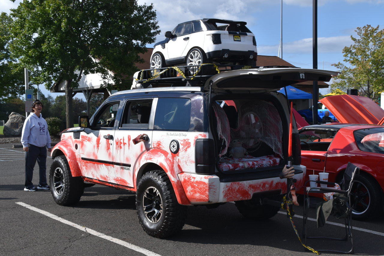 2021HalloweenCarShow 172.jpg