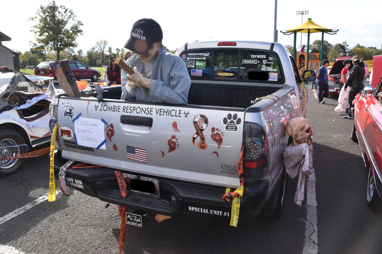 2021HalloweenCarShow 227_edit.jpg