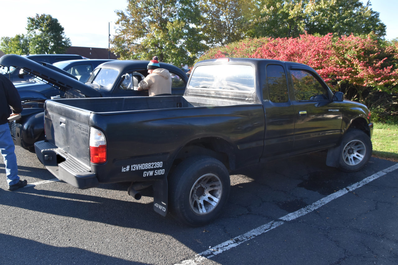 2021HalloweenCarShow 489_edit.jpg