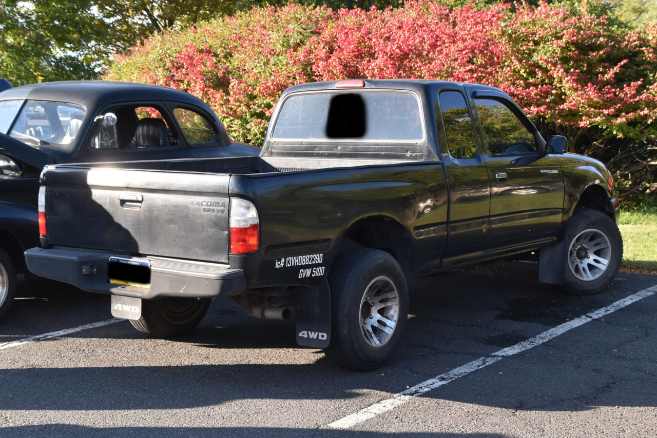 2021HalloweenCarShow 493_edit.jpg