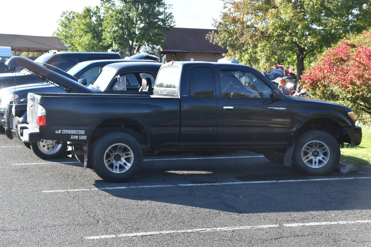 2021HalloweenCarShow 602_edit.jpg