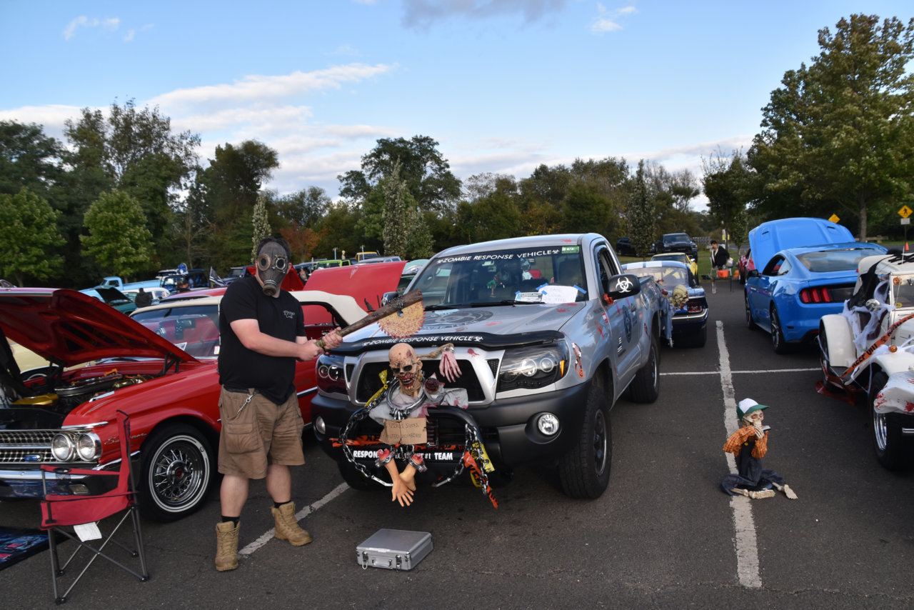 2021HalloweenCarShow 760_edit.jpg