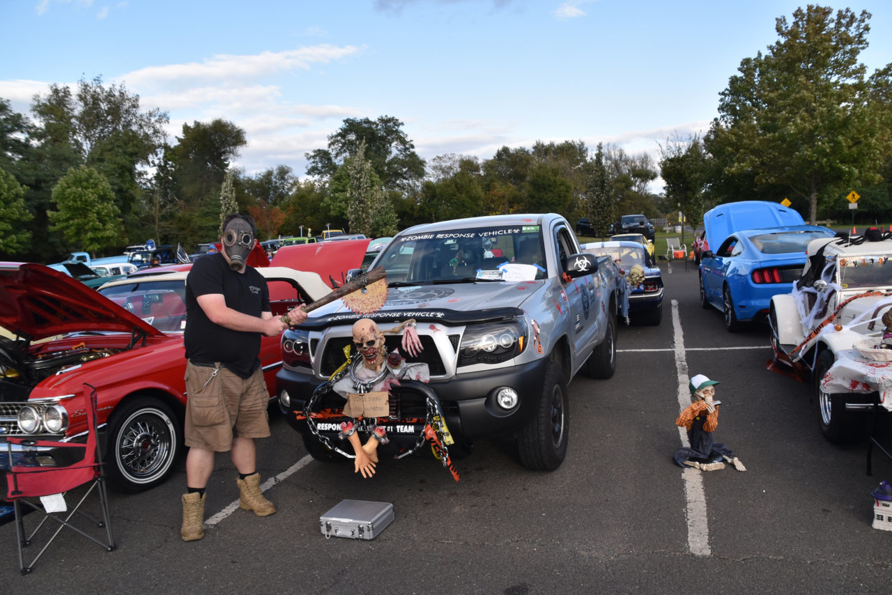 2021HalloweenCarShow 761_edit.jpg