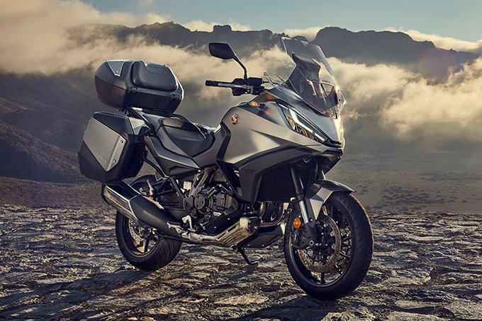 2022-Honda-NT1100-1.jpg